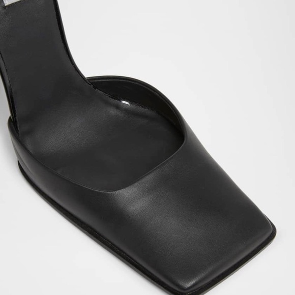 ALAIA
Leather d'Orsay Square-Toe Pumps - Picture 11 of 11